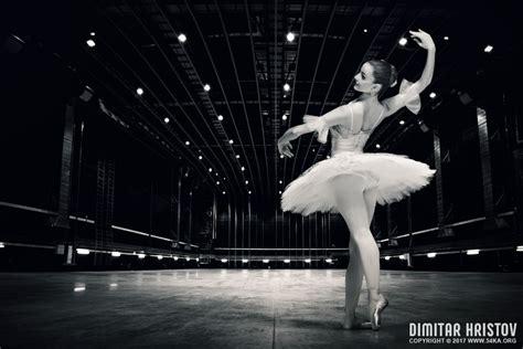 Ballerina Beautiful Pose On The Stage 54ka [photo Blog]