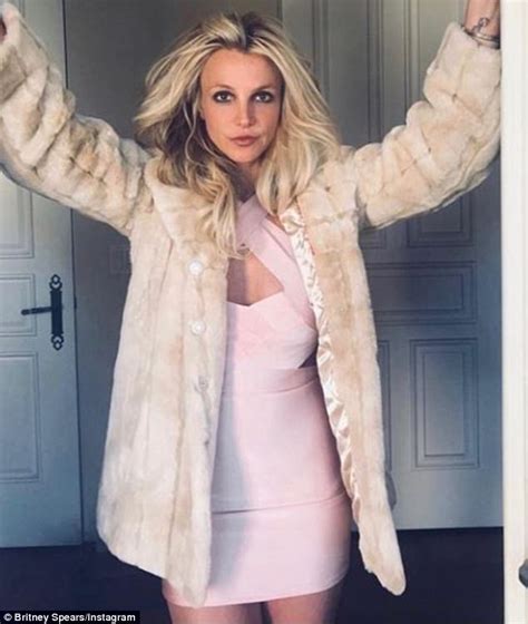 Britney Spears Shares Stunning Photo Taken From Her Home Daily Mail