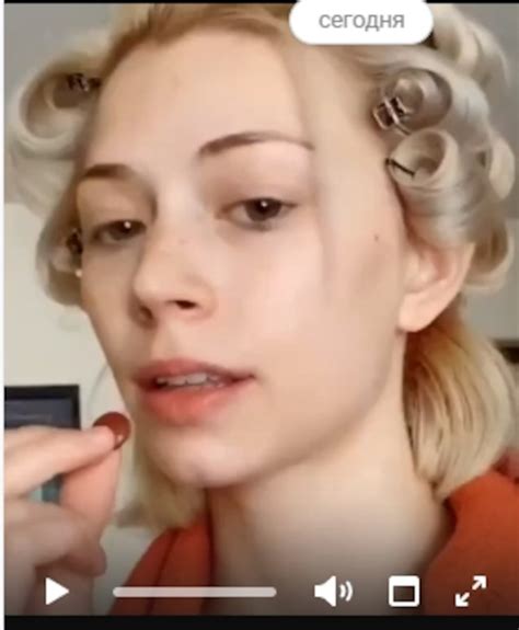 Whats The Name Of This Tik Tok Girl Eating Chocolate Sweets 1 Reply