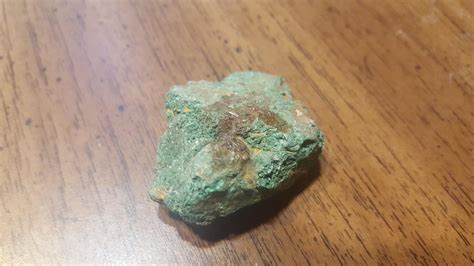 rock    pretty shade  green rwhatsthisrock