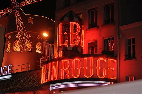 quels sont les cabarets parisiens les  populaires le blog pour sortir  paris