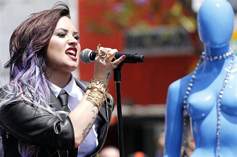 Demi Lovato Backs Same Sex Marriage For Online Campaign