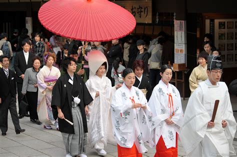 wedding traditions  japan
