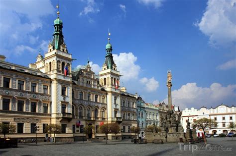 pardubice radnice na perstynskem namesti foto fotografie ceska republika tripzonecz