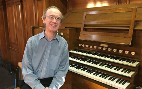 video organist  glasgows kelvingrove museum plays david bowie tribute   anniversary