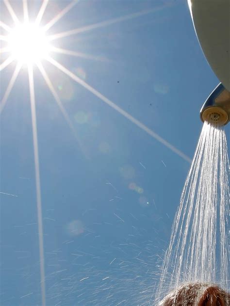 cold shower may be secret to burning fat research reveals abc news