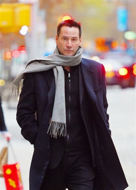 keanu reeves        scarf  coat   york
