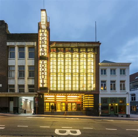 a154 architecten vormt gebouw brunfaut om tot hostel