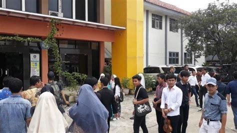 Video Pukuli Siswa Viral Wakepsek Di Bekasi Dinonjobkan Ini Tingkah