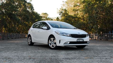 kia cerato  review  hatch carsguide