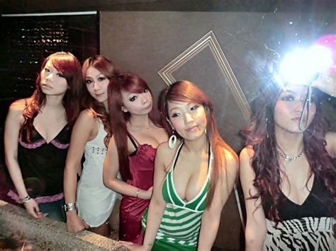 Taiwanese Girl Crazy In Night Club Taiwan