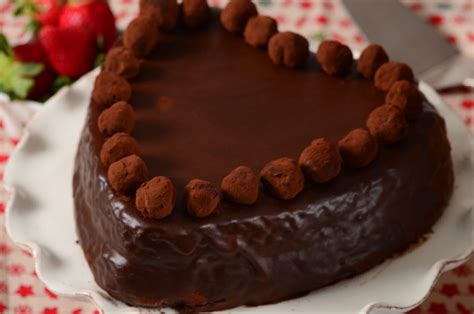 chocolate heart cake joyofbakingcom video recipe