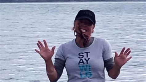 woman takes pic with octopus on face gets bitten big 102 1 kybg fm