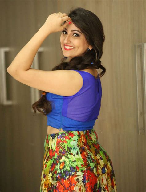 telugu tv anchor host manjusha photoshoot cinewinds