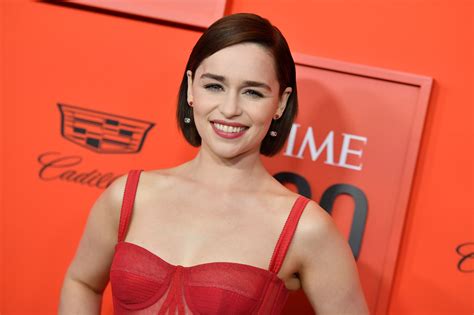 after fan grumbles about ‘game of thrones coffee goof and writing revisit emilia clarke s