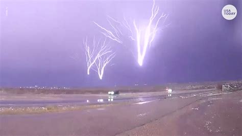 storm chaser captures rare upside down lightning