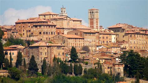 explore  world italy   tuscan hill towns