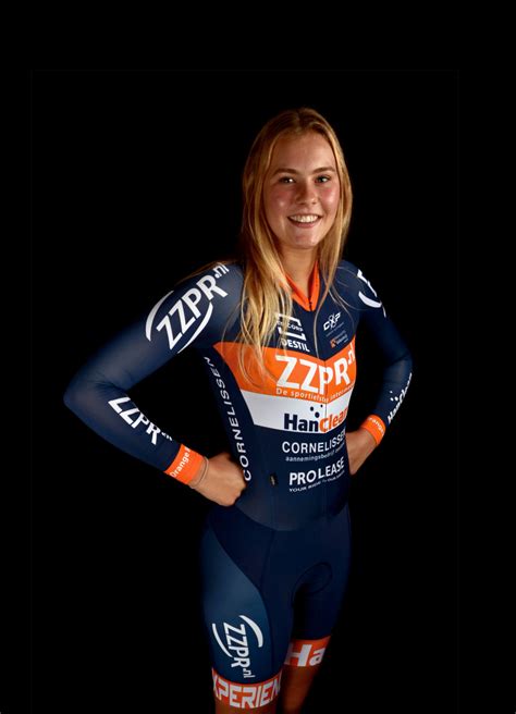 laura van der zwaan orange babies cycling team