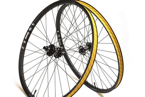mountain bike wheels reviewed  rated  experts mbr