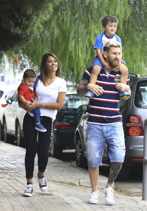 messi to wed longtime partner antonello roccuzzo in june