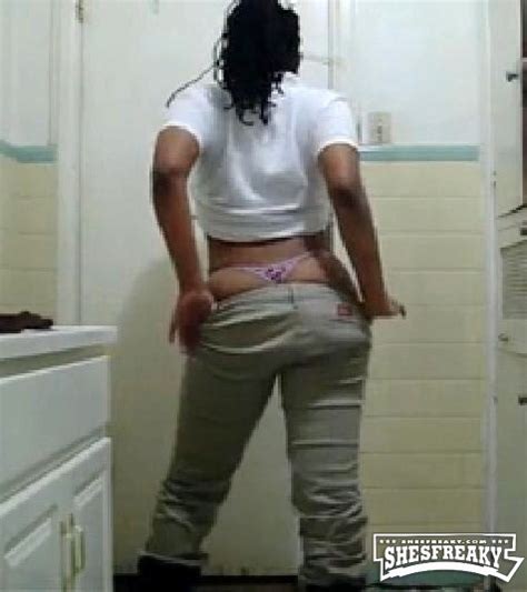thick azz pyt showing her azz shesfreaky