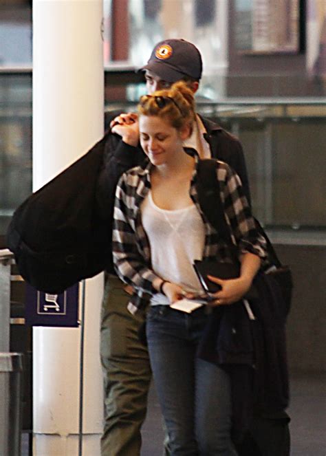 Rob And Kristen Leaving Montreal Robert Pattinson And Kristen Stewart