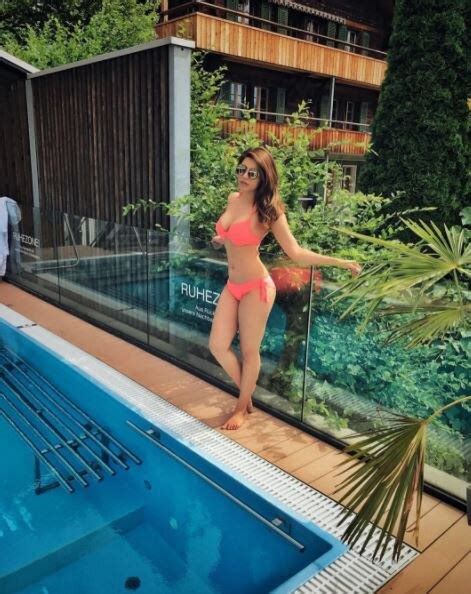 these hot pics of tv actress shama sikander chilling in dubai will give
