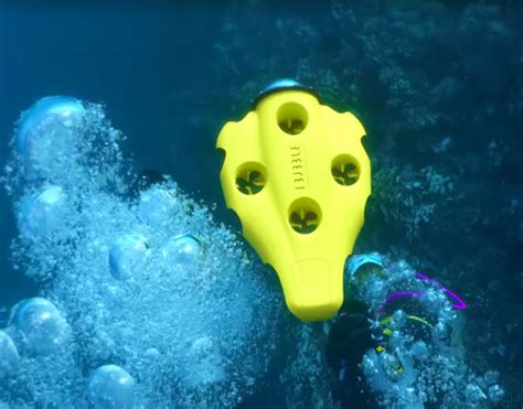 ibubble submarine drone captures beautiful underwater footage hands  tuvie design