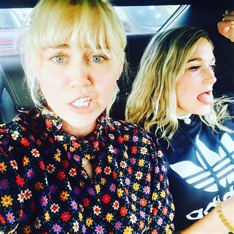 miley cyrus regrets her bleach blonde hair