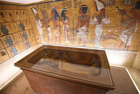 archeologists have uncovered hidden hieroglyphs in king tut s tomb that