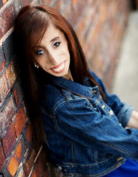 once labeled the world s ugliest woman lizzie velasquez uses a positive