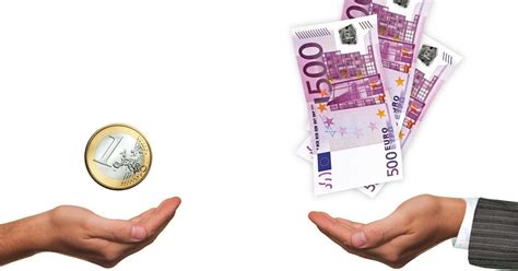 helft verdient meer   euro bruto  maand voor wie voltijds werkt  privesector