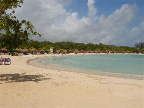 fence to nude beach photo de grand bahia principe jamaica runaway