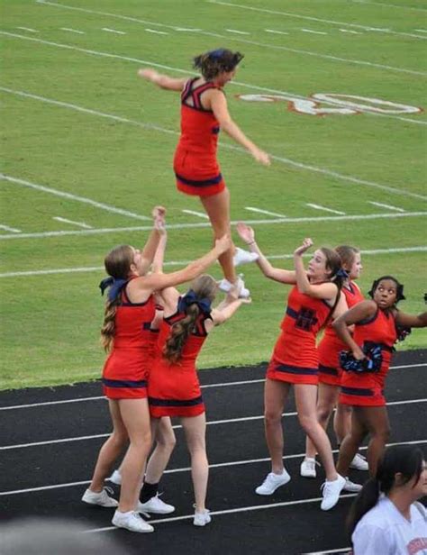 the funniest cheerleader faces ever caught on camera