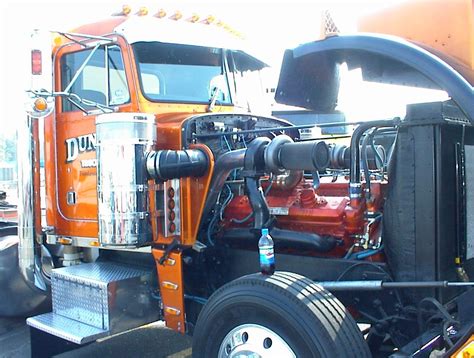 detroit diesel big trucks large cars