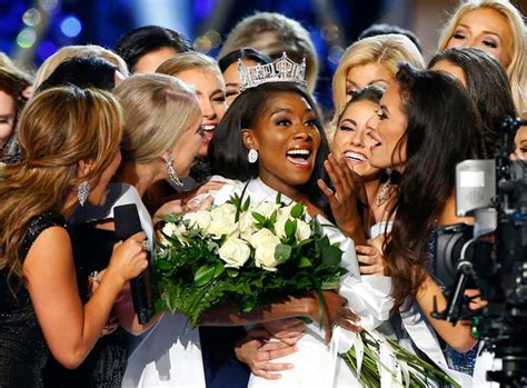 Oregon Transgender Woman Sues United States Of America Pageants