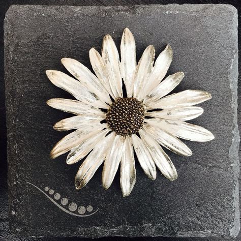 the stunning daisy brooch у 2019 р