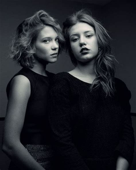 léa seydoux and adèle exarchopoulos in blue is the warmest color beautiful people pinterest