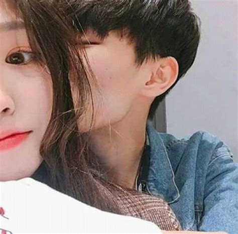 pin de farah 💛 🦋 en couples friends pareja coreana novia coreana