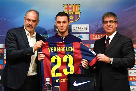soccer transfer updates barcelona acquires arsenal s thomas vermaelen