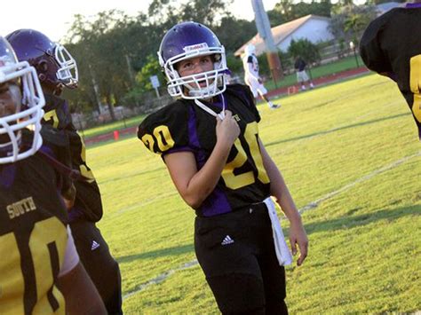florida s first female high school quarterback only a game