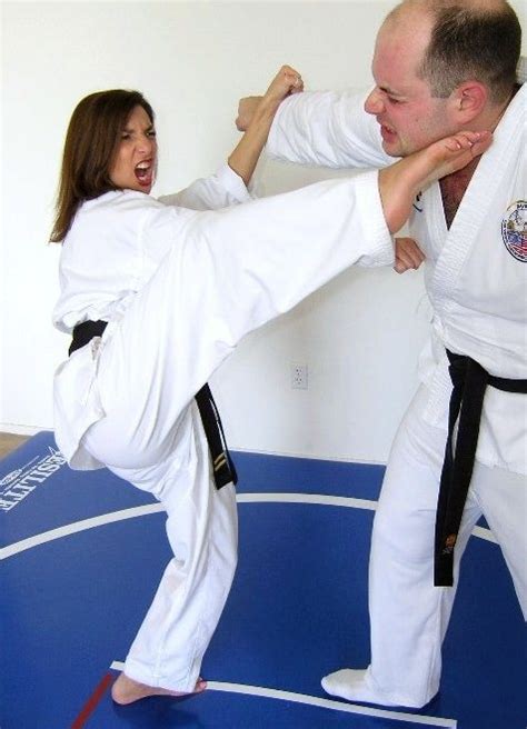 Pin By James Colwell On Karate Women Karate Taekwondo Girl Martial