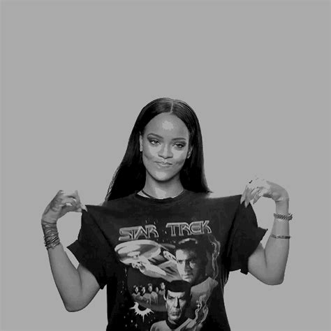 Pin By Charmin 💖 On Rihanna Baeeee Rihanna Riri Rihanna