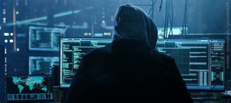 elon musk hires famous security hacker  fix twitter