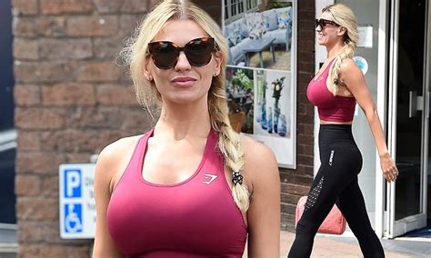 Christine Mcguinness Flaunts Cleavage In Pink Sports Bra Daily Mail