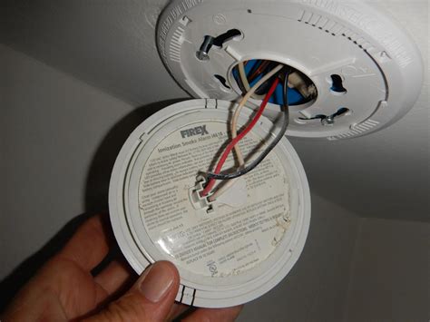 stop  wired smoke detector  beeping storables