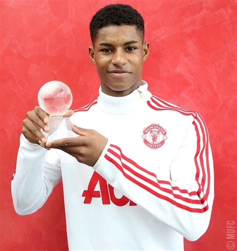 marcus rashford   uniteds player   month award reddevils