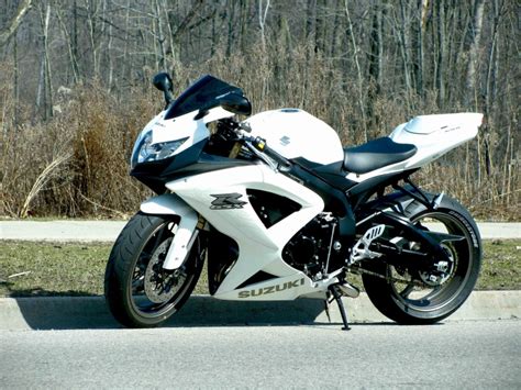 couple of pics white k9 600 suzuki gsx r motorcycle forums