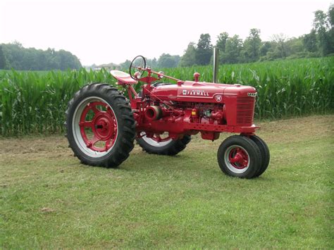 farmall tractor wallpapers vehicles hq farmall tractor pictures  wallpapers