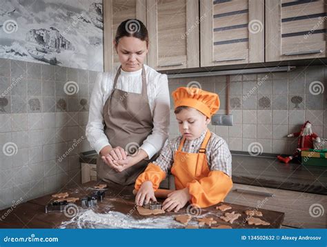 Russian Mom Son Kitchen – Telegraph